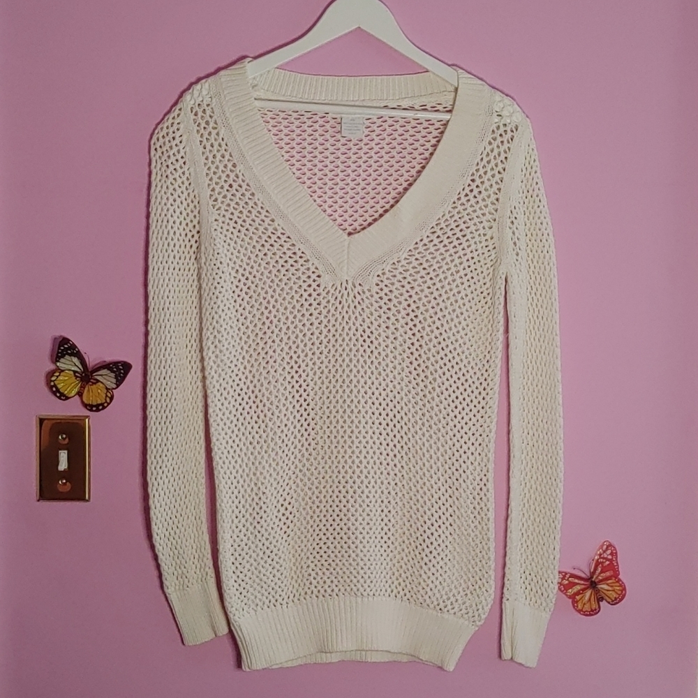 White knit sweater